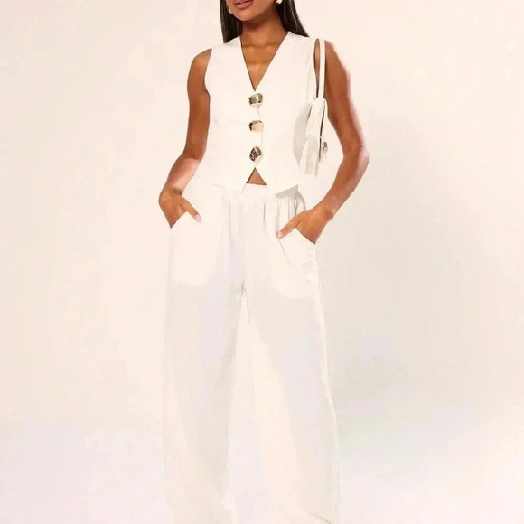 White Casual Women's Metal Button Sleeveless Minimalist Vest Top - Picture 4 of 5